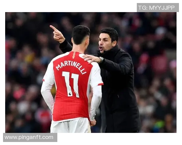 球星加盟后的传奇教练故事探秘：从球场巨星到战术大师的蜕变之路